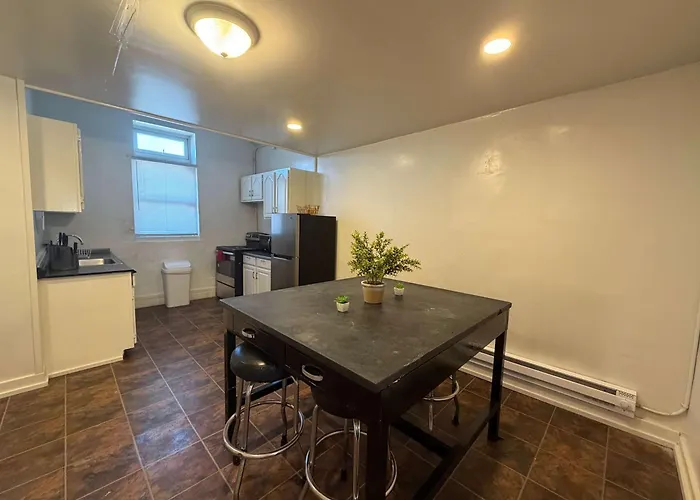Apartment Budget 2br Crash Pad - East Carson St And Parking Pittsburgh