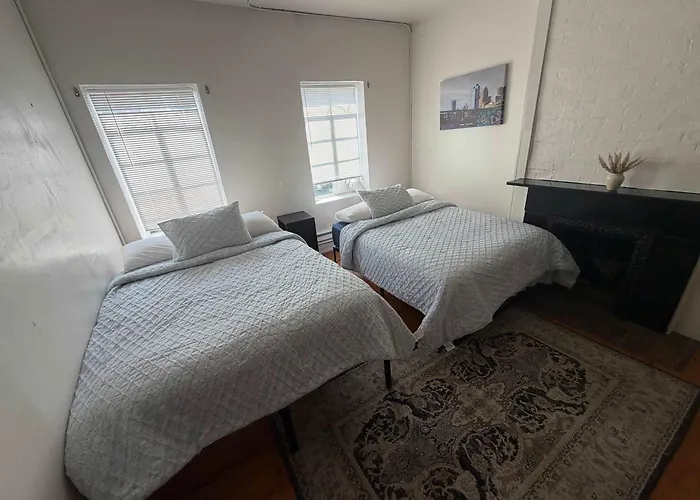 Budget 2br Crash Pad - East Carson St And Parking Pittsburgh