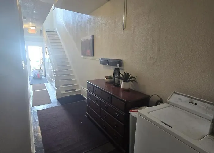 Apartment Budget 2br Crash Pad - East Carson St And Parking Pittsburgh